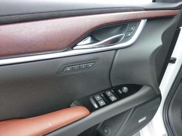 2017 Cadillac XTS Luxury 4dr Sedan